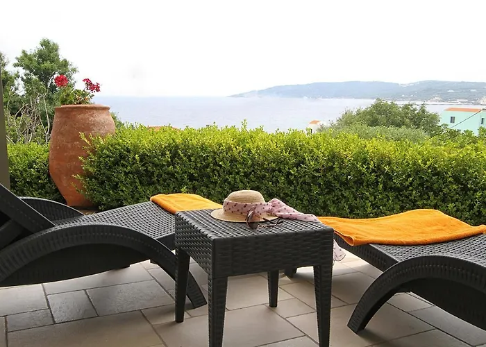 Skinari Apartments