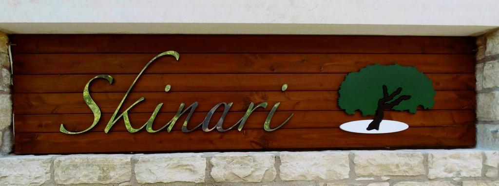 Skinari * Monolia